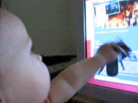 fotootje baby voor beeldscherm